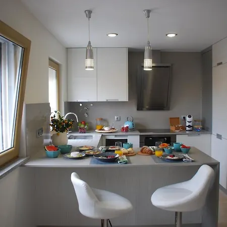 At Maries House 1 Apartman